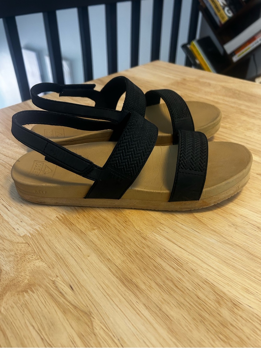 Reef Water Vista Sandals Sz 5